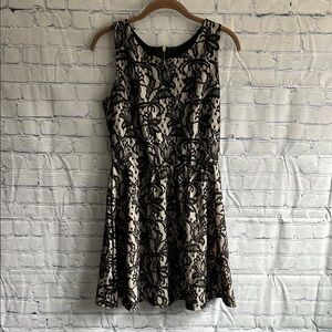 Heartsoul, cream and black lace lined dress women’s size‎ medium